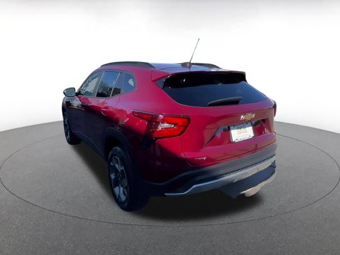 Used 2025 Chevrolet Trax LT image 11