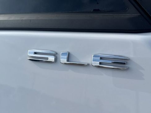 Used 2024 GMC Terrain SLE image 16