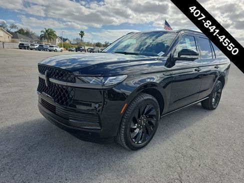 New 2026 Lincoln Navigator Reserve image 8