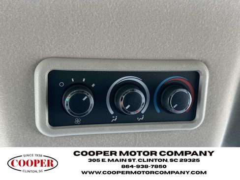 Used 2025 Chevrolet Express 3500 LS RWD image 22