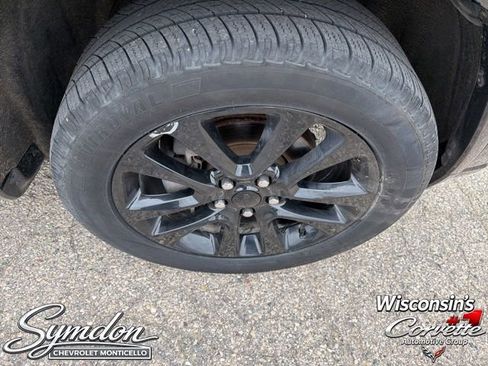 Used 2018 Jeep Grand Cherokee Altitude AWD/4WD image 23