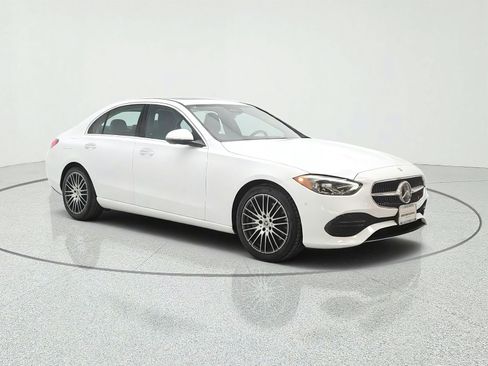 Used 2023 Mercedes-Benz C 300 Sedan image 3