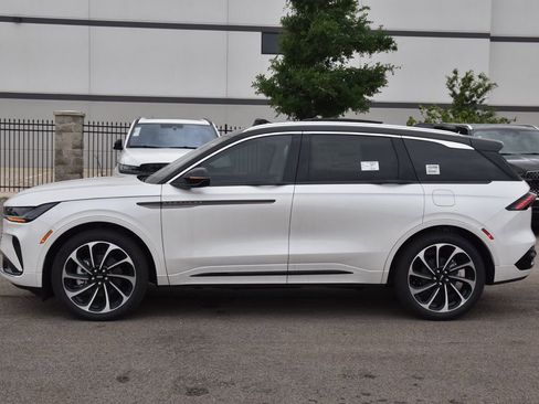 New 2026 Lincoln Nautilus Black Label AWD/4WD image 18