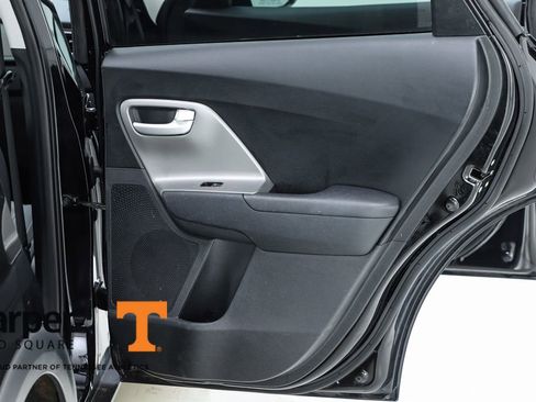 Used 2019 Kia Niro LX image 30