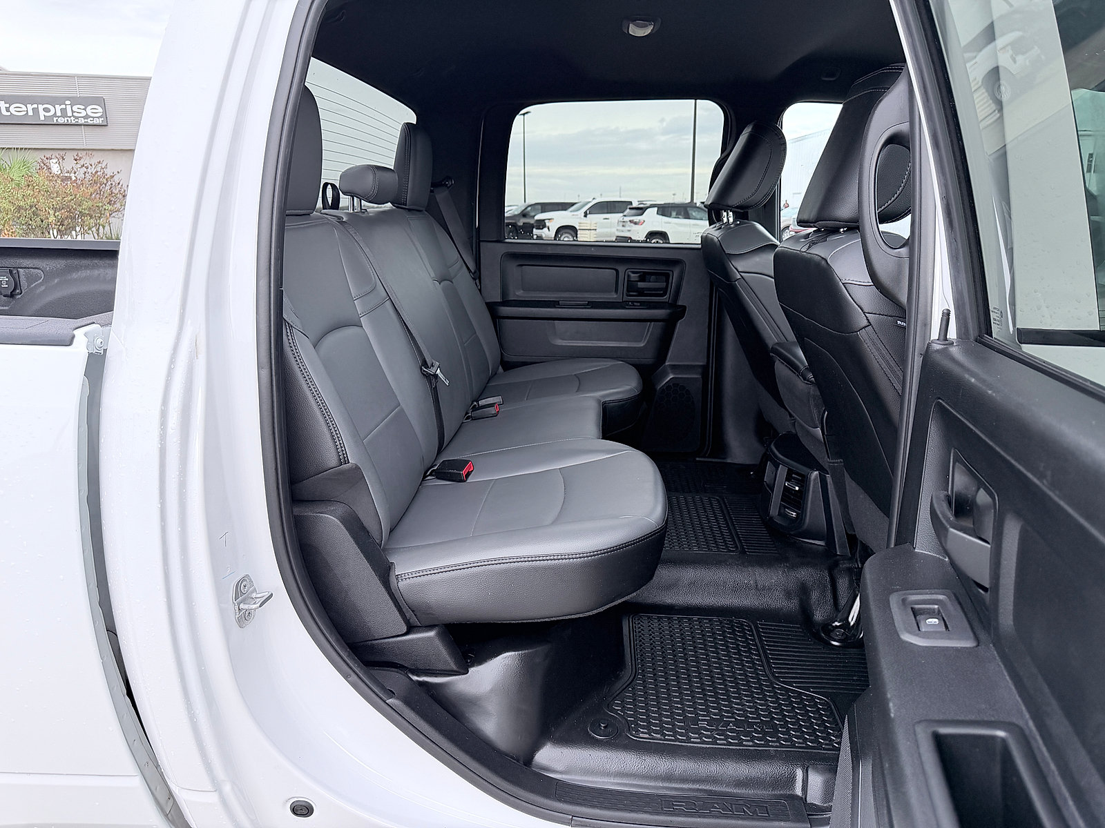 Used 2025 RAM 2500 Tradesman w/ Chrome Appearance Group AWD/4WD image 13