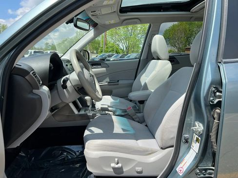 Used 2011 Subaru Forester 2.5X Premium w/ All-Weather Pkg AWD/4WD image 17