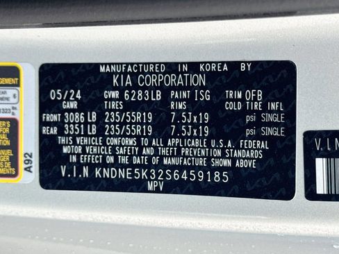 Certified 2025 Kia Carnival SX FWD image 37