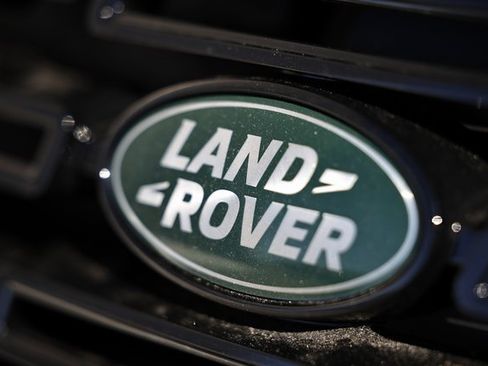 New 2026 Land Rover Range Rover Velar Dynamic SE image 10