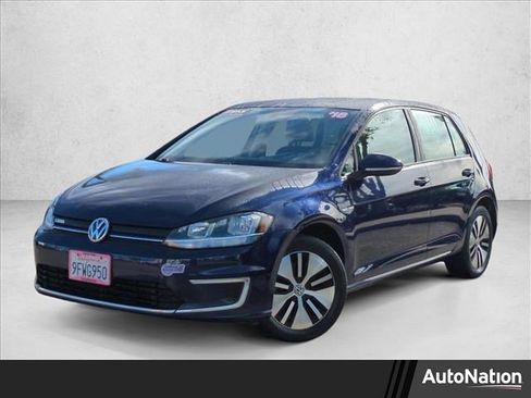 Used 2018 Volkswagen e-Golf SE w/ DC Fast Charging Package image 1