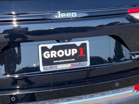 Used 2023 Jeep Grand Cherokee Limited AWD/4WD image 31