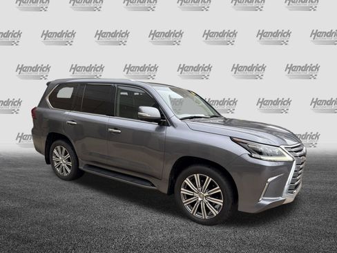Used 2017 Lexus LX 570 4WD w/ Luxury Package image 2
