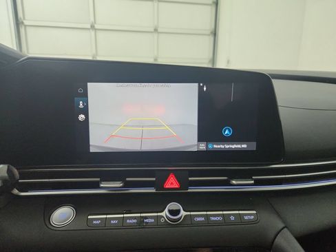 Used 2025 Hyundai Elantra Limited FWD image 27