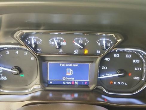 Used 2019 GMC Sierra 1500 SLT w/ X31 Off-Road Package AWD/4WD image 11