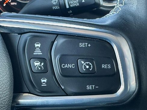 Used 2020 Jeep Gladiator Overland image 19