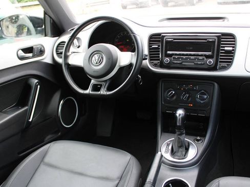 Used 2012 Volkswagen Beetle 2.5 FWD image 16