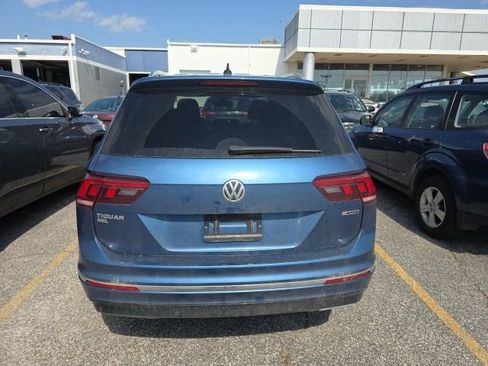 Used 2019 Volkswagen Tiguan SEL Premium R-Line image 3