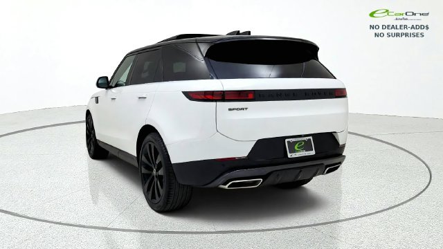 Used 2025 Land Rover Range Rover Sport SE AWD/4WD image 6