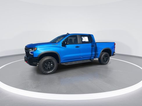 Used 2025 Chevrolet Silverado 1500 ZR2 w/ Technology Package image 5