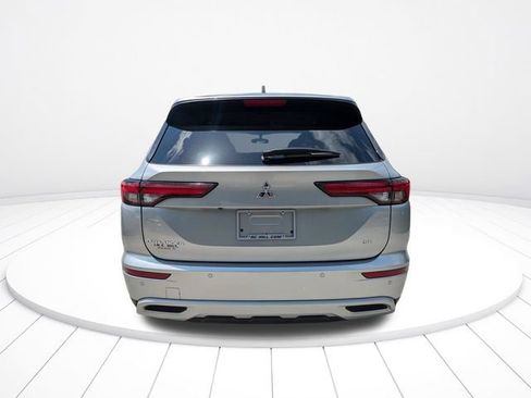 Used 2024 Mitsubishi Outlander SE FWD image 5