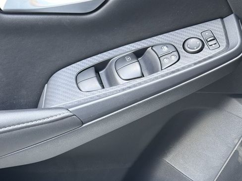 New 2025 Nissan Sentra SV w/ Trunk Package FWD image 40