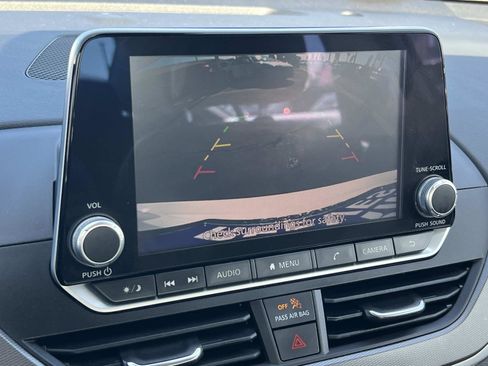 Used 2023 Nissan Altima 2.5 SR image 14