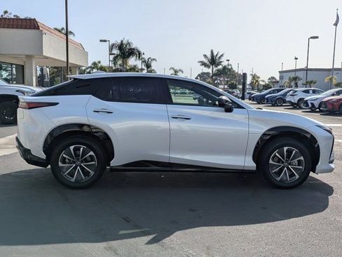Used 2023 Lexus RZ 450e Premium w/ Technology Package AWD/4WD image 4