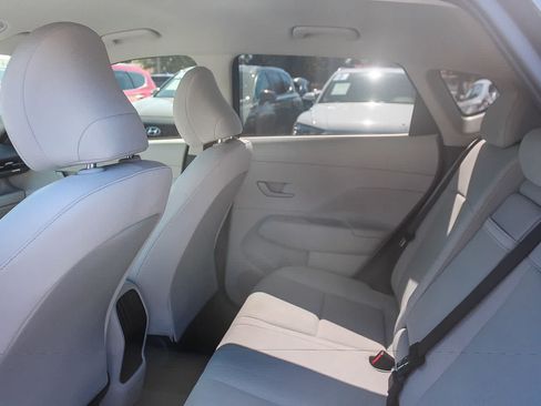 Used 2024 Hyundai Kona SE FWD image 23