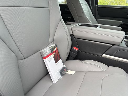 New 2026 Toyota Tundra Limited AWD/4WD image 18