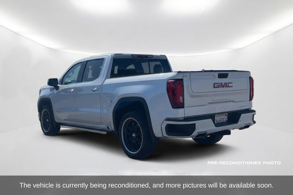 Used 2024 GMC Sierra 1500 Denali w/ Technology Package AWD/4WD image 8