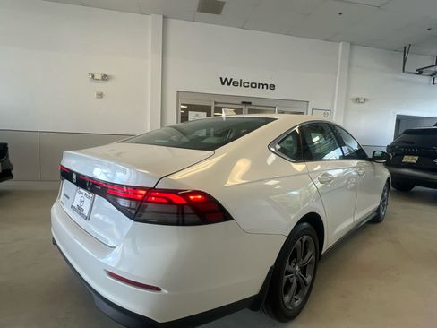 Used 2023 Honda Accord EX image 6