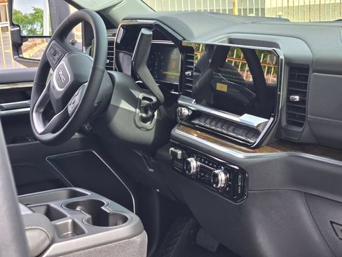 New 2026 GMC Sierra 2500 SLE w/ SLE Value Package; AWD/4WD image 18