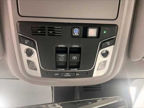 Used 2019 Honda Pilot Elite image 27