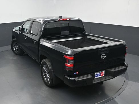 Used 2025 Nissan Frontier SV w/ SV Convenience Package RWD image 32