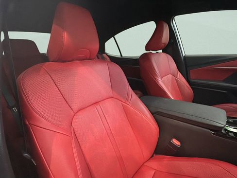 Used 2025 Toyota Camry XSE image 15