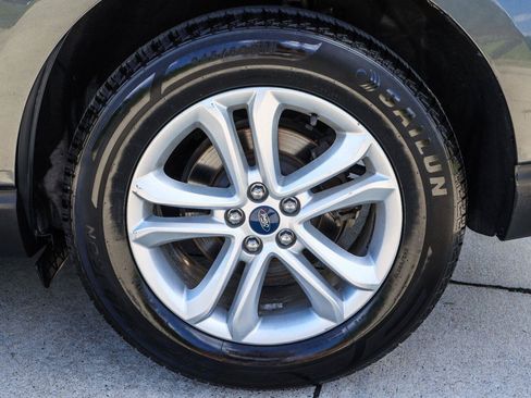 Used 2019 Ford Edge SEL w/ Equipment Group 201A AWD/4WD image 20