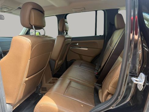 Used 2012 Jeep Liberty Limited RWD image 14