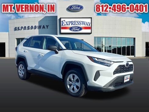 Used 2024 Toyota RAV4 LE image 5