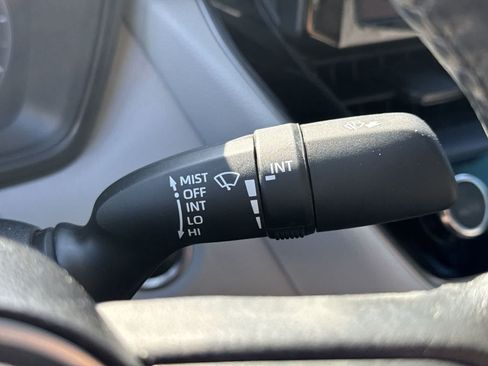 Used 2023 Toyota Corolla SE FWD image 32