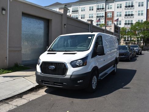 Used 2025 Ford Transit 250 Low Roof w/ Exterior Upgrade Package RWD image 2