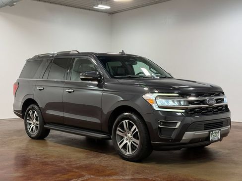 Used 2024 Ford Expedition Limited AWD/4WD image 22