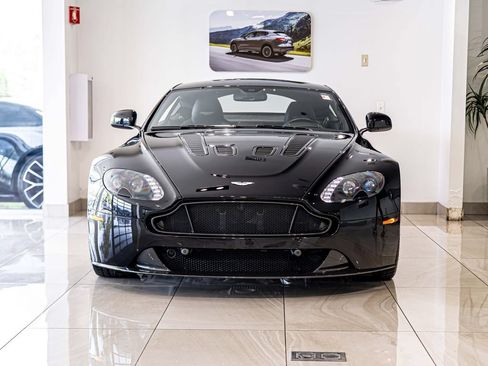 Used 2017 Aston Martin V12 Vantage S RWD image 2