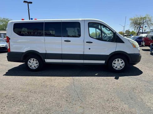 Used 2015 Ford Transit 150 XLT image 4