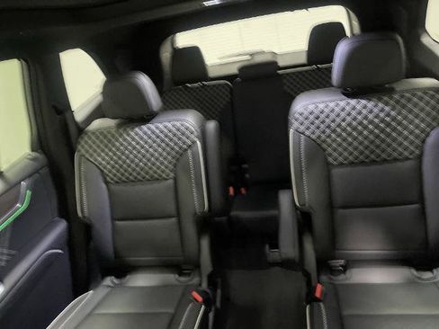 New 2026 GMC Acadia Denali FWD image 9