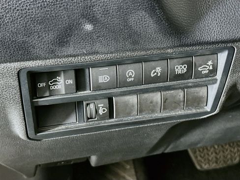 Used 2022 Toyota Tundra SR5 AWD/4WD image 16