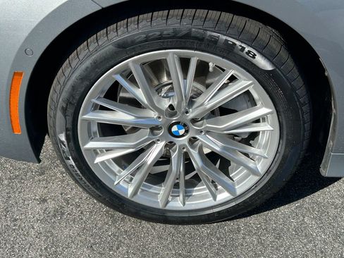 Used 2023 BMW 330i Sedan w/ Parking Assistance Package RWD image 9