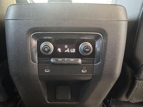 Used 2023 Chevrolet Tahoe LT AWD/4WD image 32