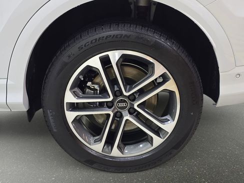Certified 2025 Audi Q5 Premium Plus w/ Premium Plus AWD/4WD image 33