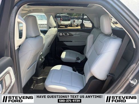 Used 2025 Ford Explorer Platinum w/ Ultimate Package AWD/4WD image 29