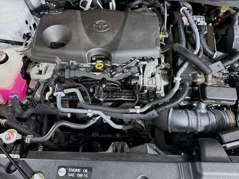 Certified 2021 Toyota Sienna XLE FWD image 36