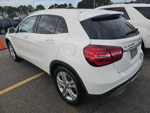 Used 2020 Mercedes-Benz GLA 250 4MATIC w/ Premium Package image 6